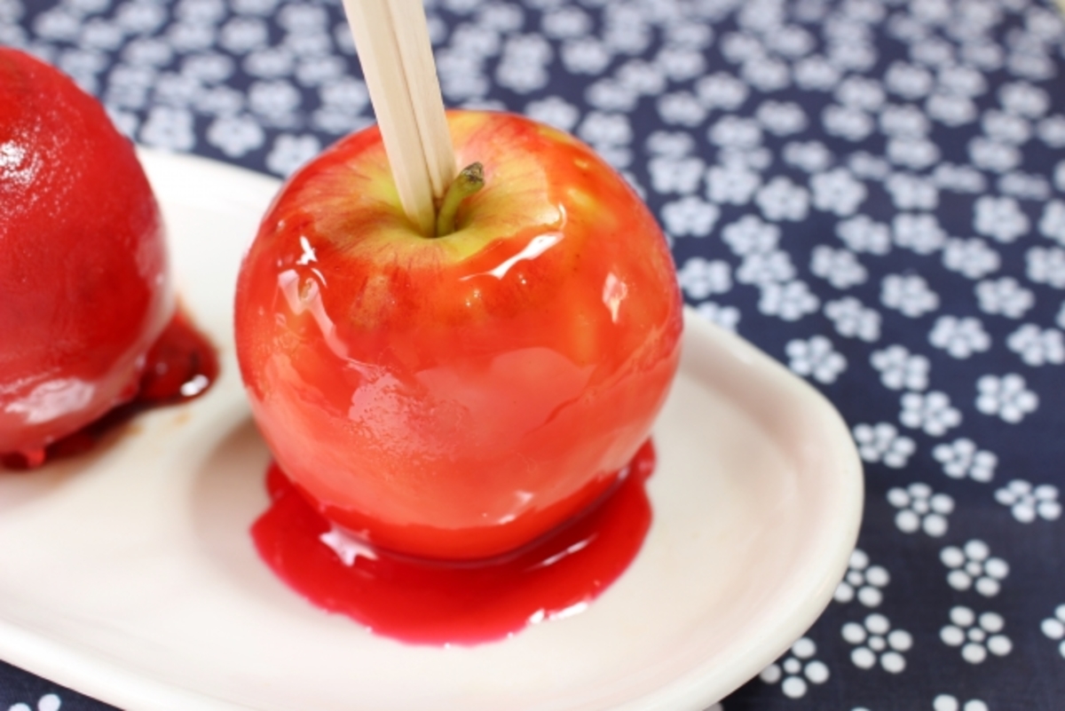 りんご飴は溶けるとまた固まる 保存方法や日持ちはどれくらい プチオニ